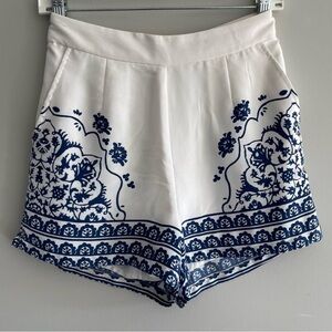 Dynamite High Waist White and Blue Patterned Shorts